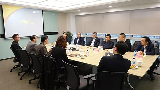 复旦大学治理学院院长陆雄文教授一行莅临亚美AM8AG旅行指导