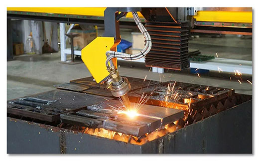 上；；Ｑ敲繟M8AG10米超长跨距无限回转数控坡口切割机调试