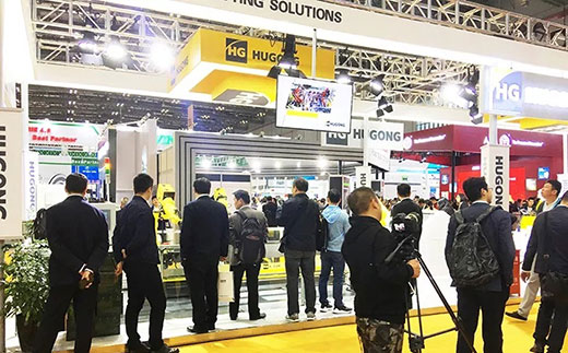 上海东方传媒第一财经拍摄亚美AM8AG意大利CEA展位